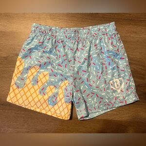 Stylish Athletic Shorts with Sprinkles Design